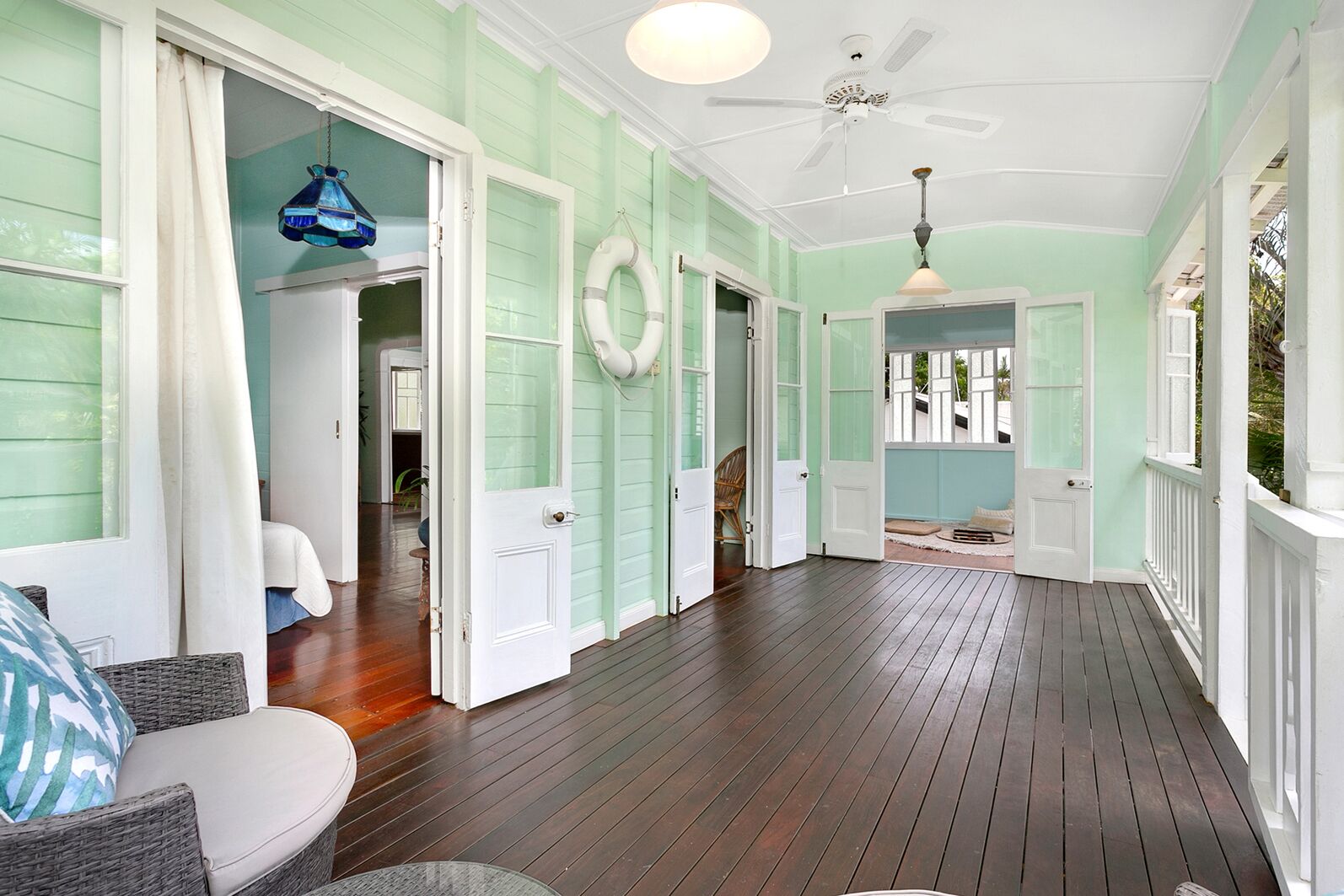 Charming Queenslander by the beach