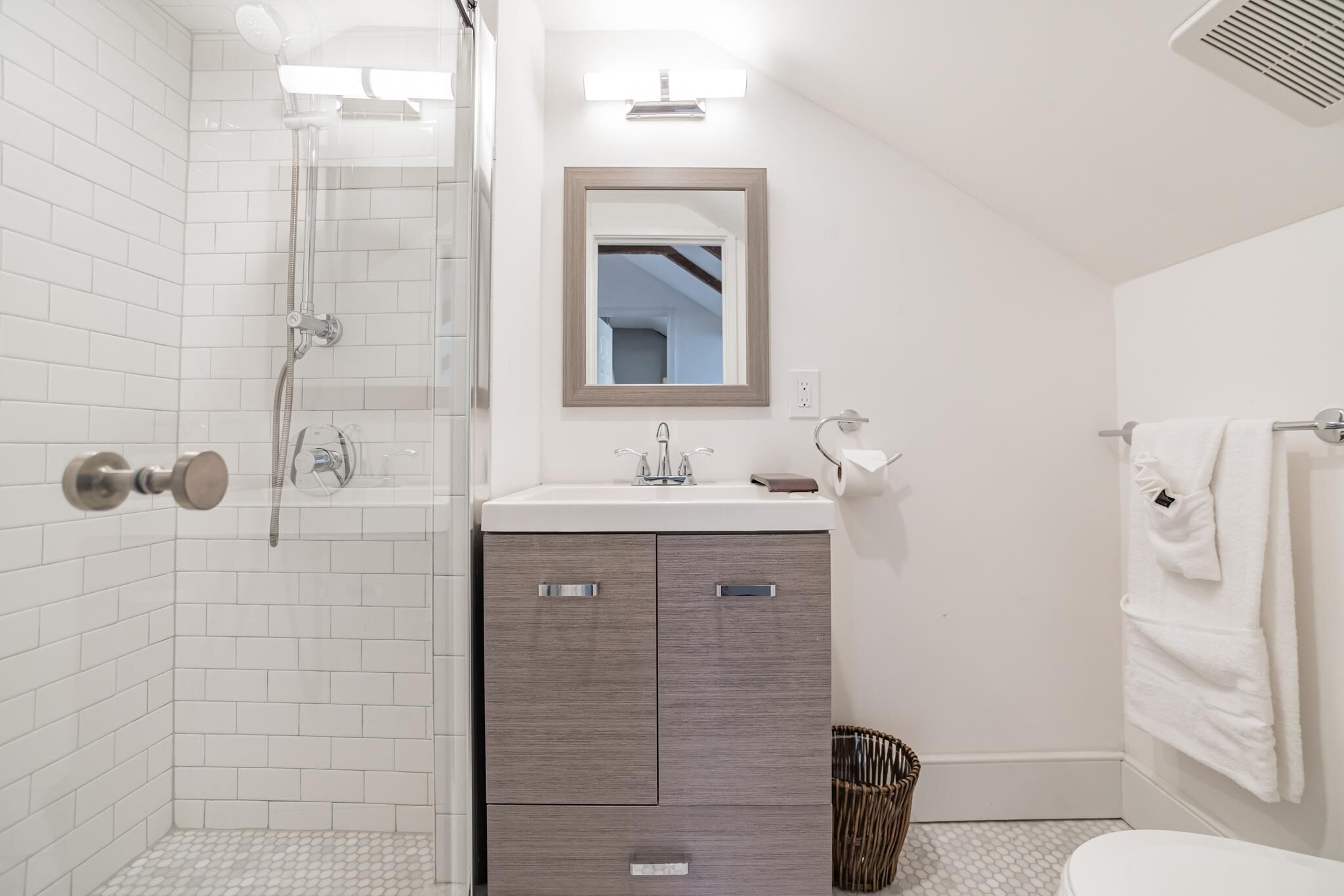 Society Hill Historic Home (4 bedroom)