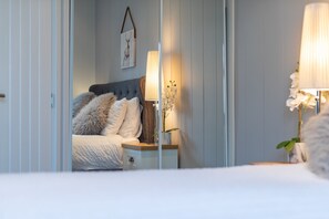 Apartamento de lujo, baño privado, vistas al jardín | Miscelánea