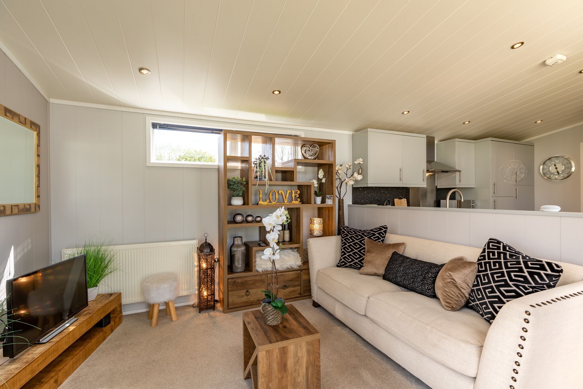 Luxury Apartment, Private Bathroom, Garden View | Lounge