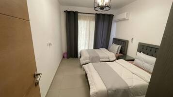 2 bedrooms, iron/ironing board, free WiFi