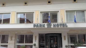 تفاصيل الفندق من الخارج