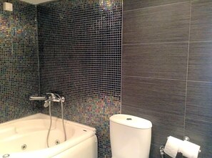 Bathroom - Park Hotel Volos (Volos)