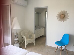 4 chambres, fer et planche à repasser, lit parapluie, Wi-Fi gratuit