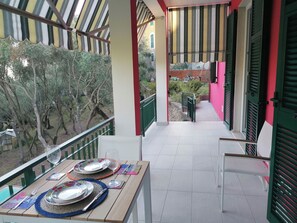 Outdoor dining - Cà del Mago, luxury, private heated pool and spa a stone's throw from the sea (Lerici)