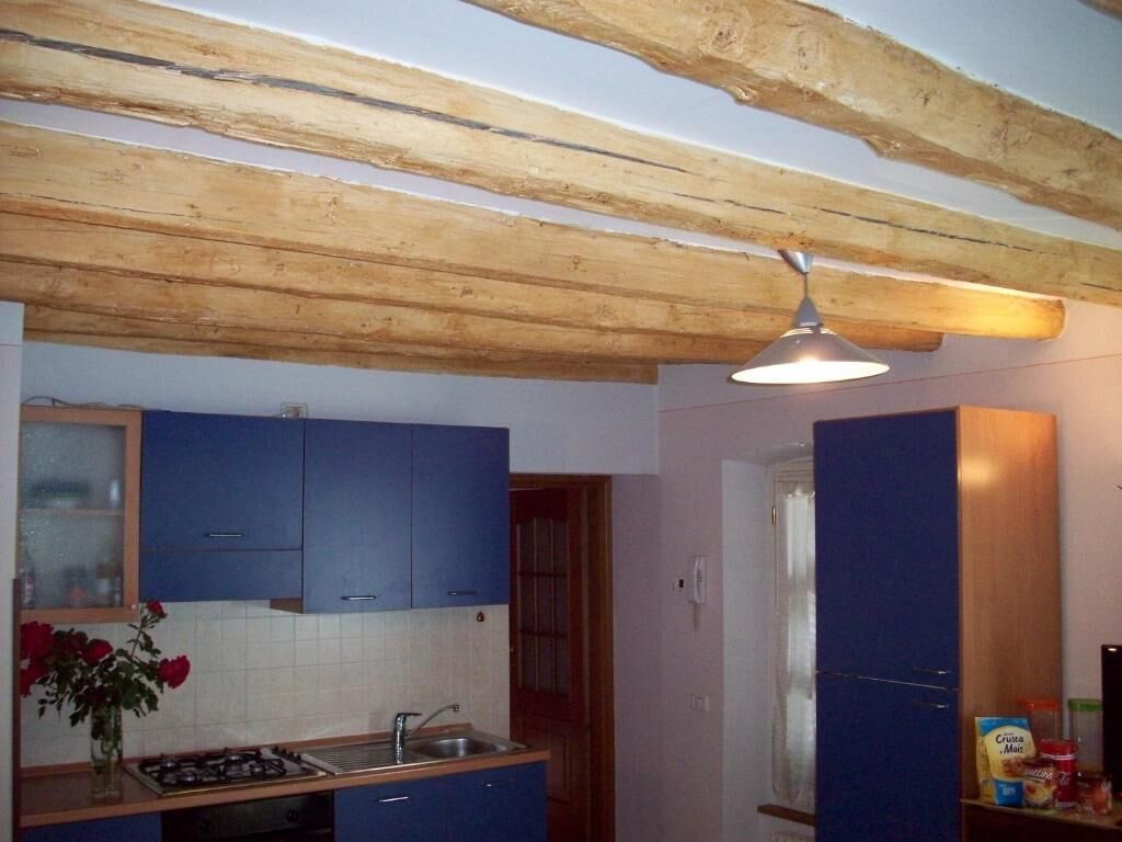 Kühlschrank, Ofen, Herdplatte, Kochgeschirr/Geschirr/Besteck