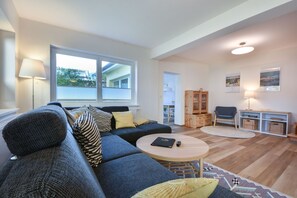 Fernseher, Stereoanlage