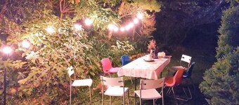 Pastoral style, pleasant and relaxing, less crowded