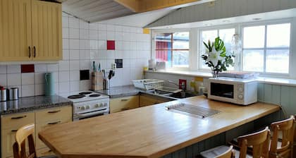 Charming 2-bed House at the Lake Close Gustavsfors