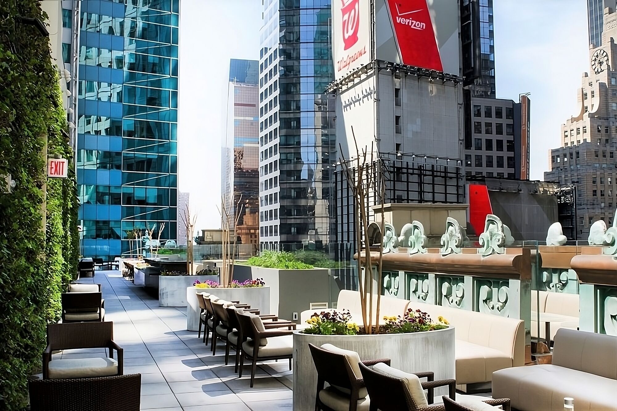 2 Premier City View Rooms with Two Queen Beds at The Knickerbocker Hotel