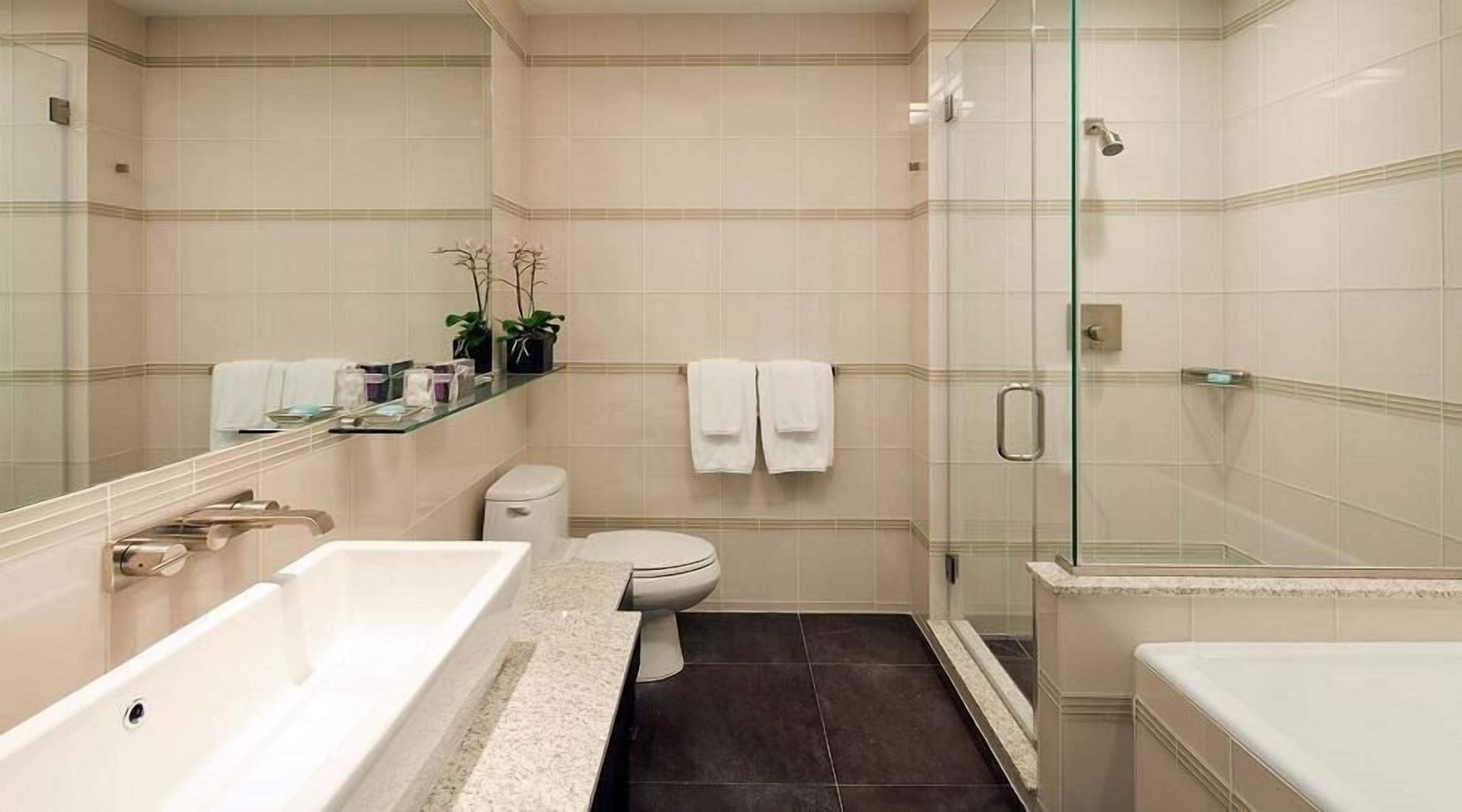 Get A Lovely View Of All The Skyscrapers! Pets Allowed, Walk to Empire State!