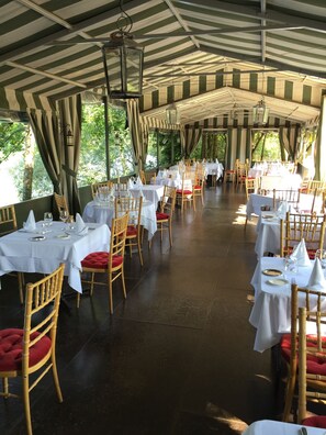 Exterior - Le Fruit Défendu (Rueil-Malmaison)