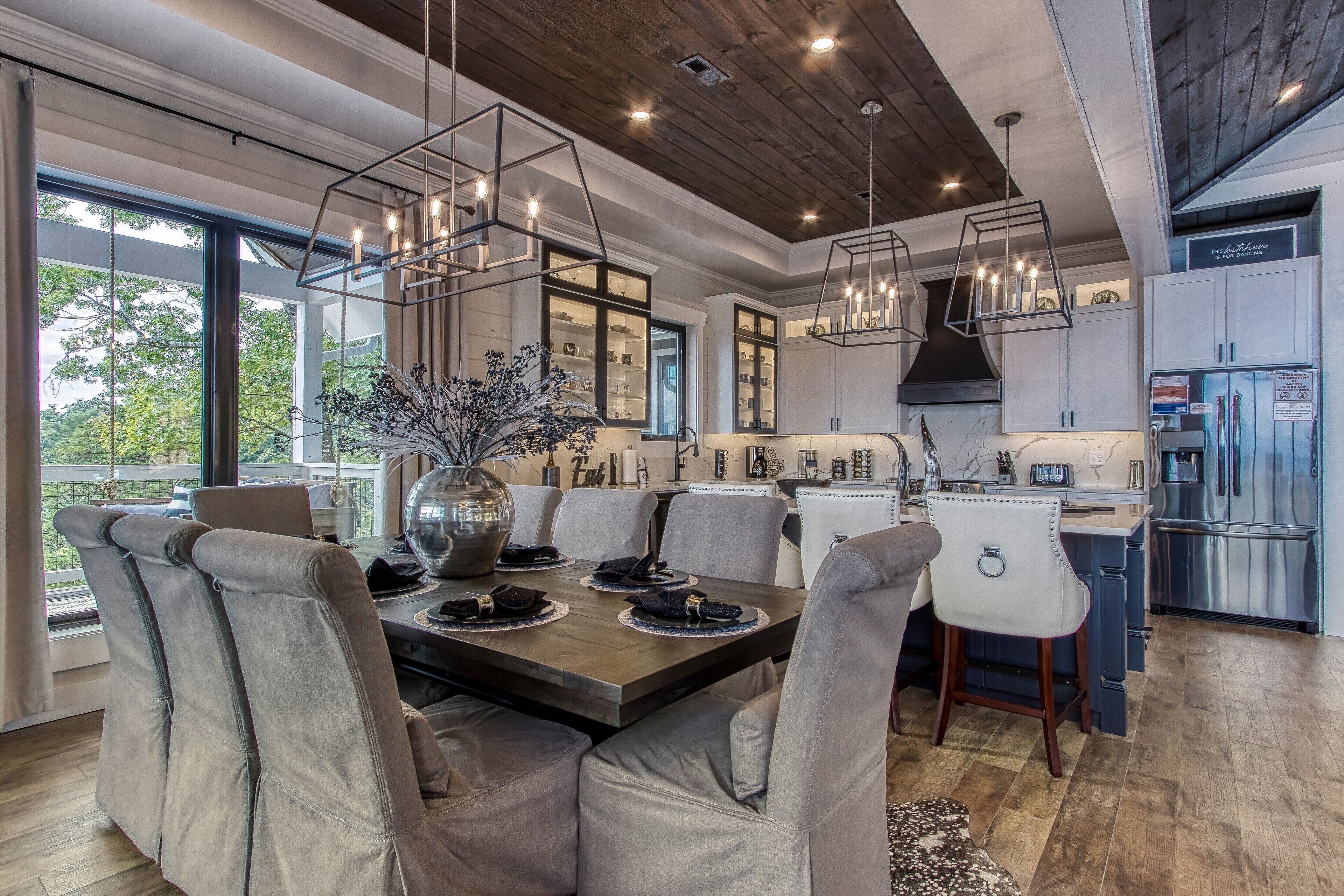 SUMMIT MOUNTAIN SPLASH! *A MUST SEE*