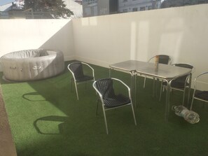 屋外ダイニングエリア