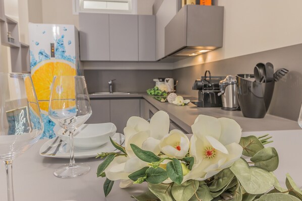 Fridge, oven, dishwasher, coffee/tea maker - Amazing Life House  Varenna (Varenna)