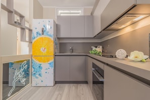 Fridge, oven, dishwasher, coffee/tea maker - Amazing Life House  Varenna (Varenna)