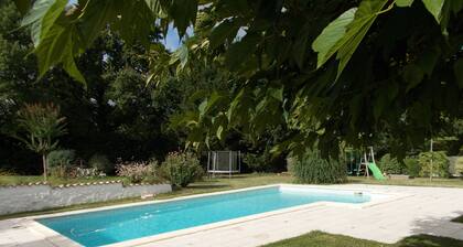 Grand Terrain Piscine