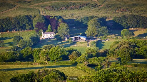 Stunning 6-bed House With Huge Garden on Dartmoor