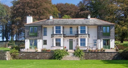 Stunning 6-bed House With Huge Garden on Dartmoor