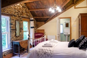 6 habitaciones, tabla de planchar con plancha y wifi gratis