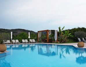 Piscina stagionale all'aperto