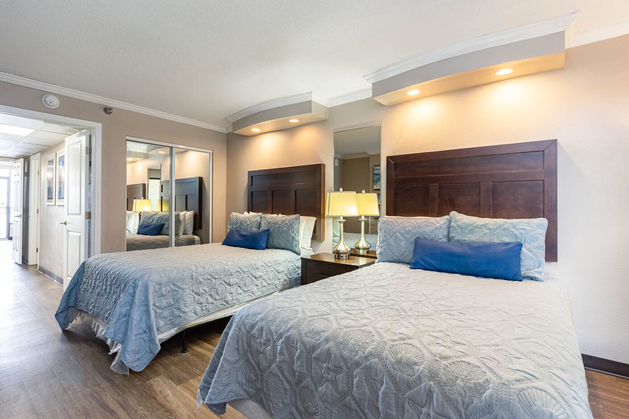 WATCH DOLPHIN PLAY FROM THIS OCEANFRONT MYRTLE BEACH CONDO