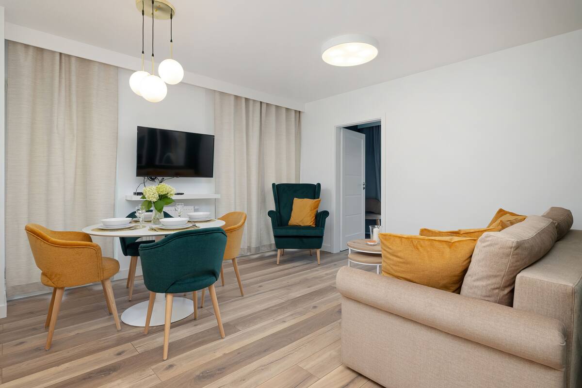 Apartment, 2 Bedrooms, Balcony, Beachside | Living room