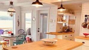 Unclassified image, 2 of 22, button - Spencer Salt-Side Cottage (Twillingate) (Twillingate)