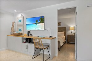 2 slaapkamers, een bureau, een strijkplank/strijkijzer, gratis wifi