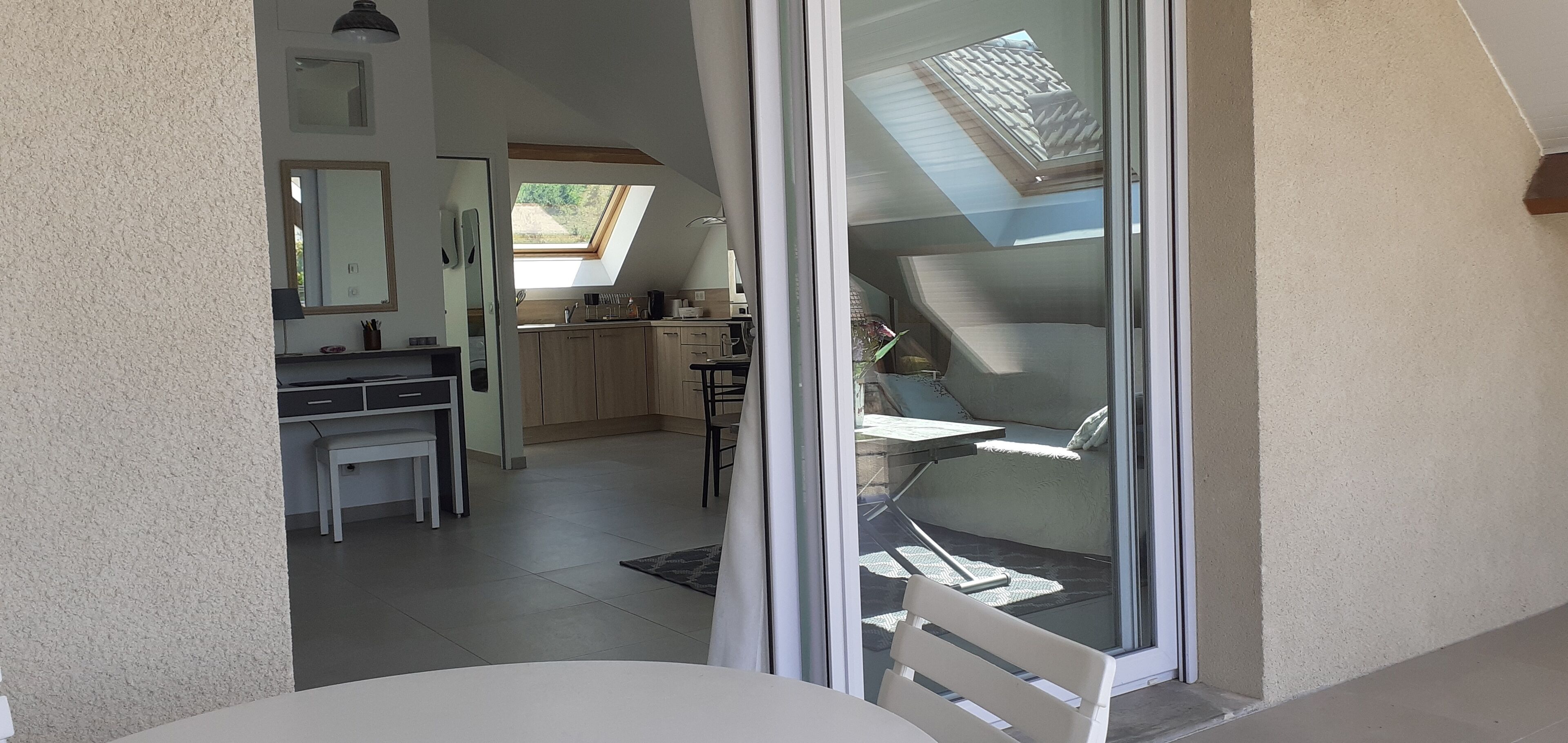 Maison T2 Meuble Confort Avec SA Grande Terrasse Independant