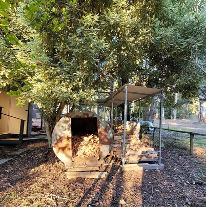 Suite A with indoor fireplace close to MT Buller