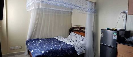 1 slaapkamer, een bureau, een strijkplank/strijkijzer, gratis wifi