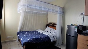 1 bedroom, desk, iron/ironing board, free WiFi