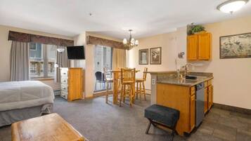 Bügeleisen/Bügelbrett, WLAN, Bettwäsche