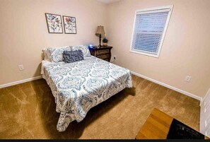 2 quartos, ferros/tábuas de passar roupa, Wi-Fi, roupa de cama