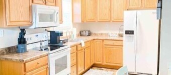 Cottage 304, 2 Bed w/ Fire Pit, near trails!