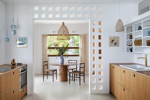 Fridge, microwave, oven, stovetop - Exclusive & stylish villa. Concierge service included (Roses)