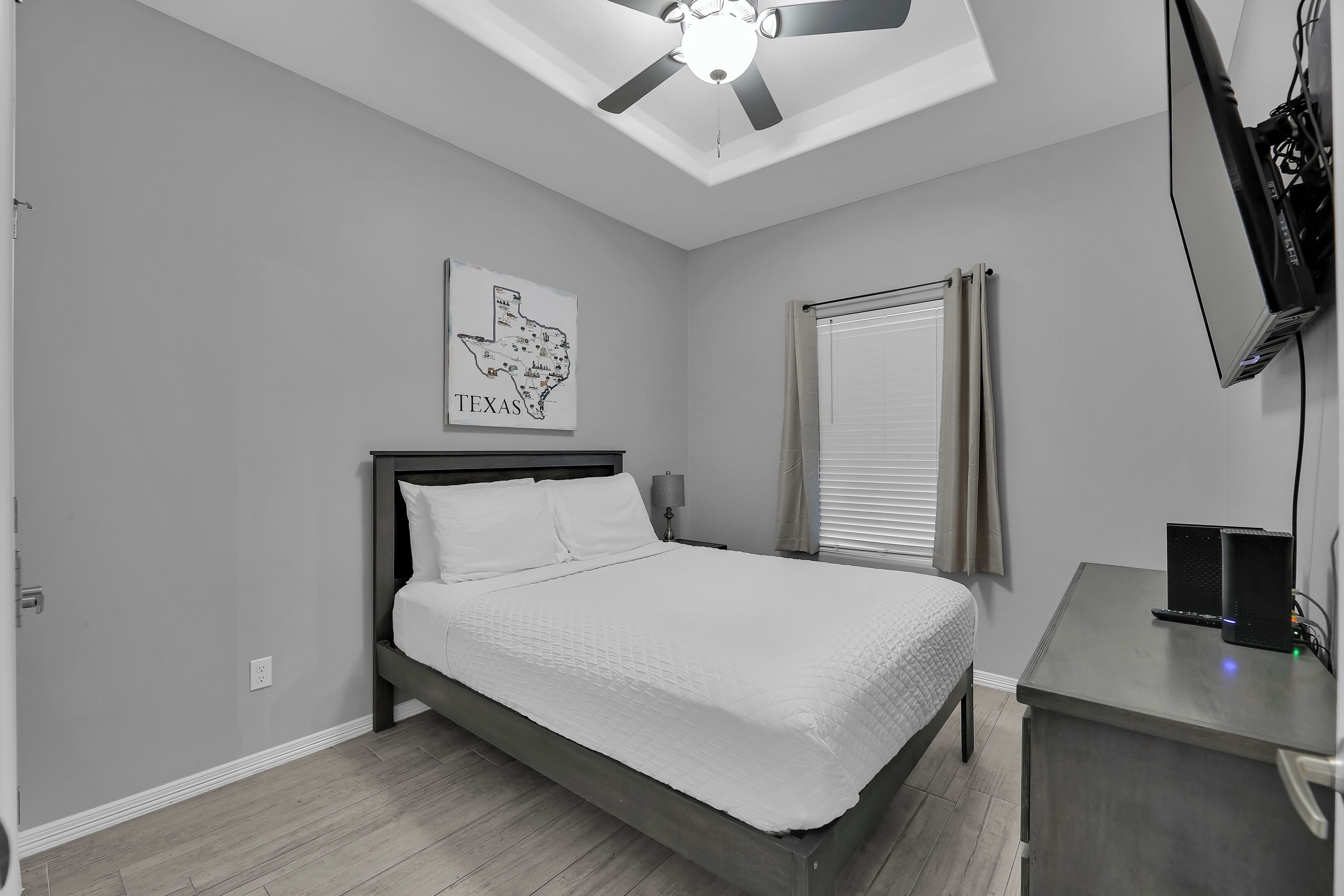 Spacious Apartment with 3 Bedrooms in Gated Community