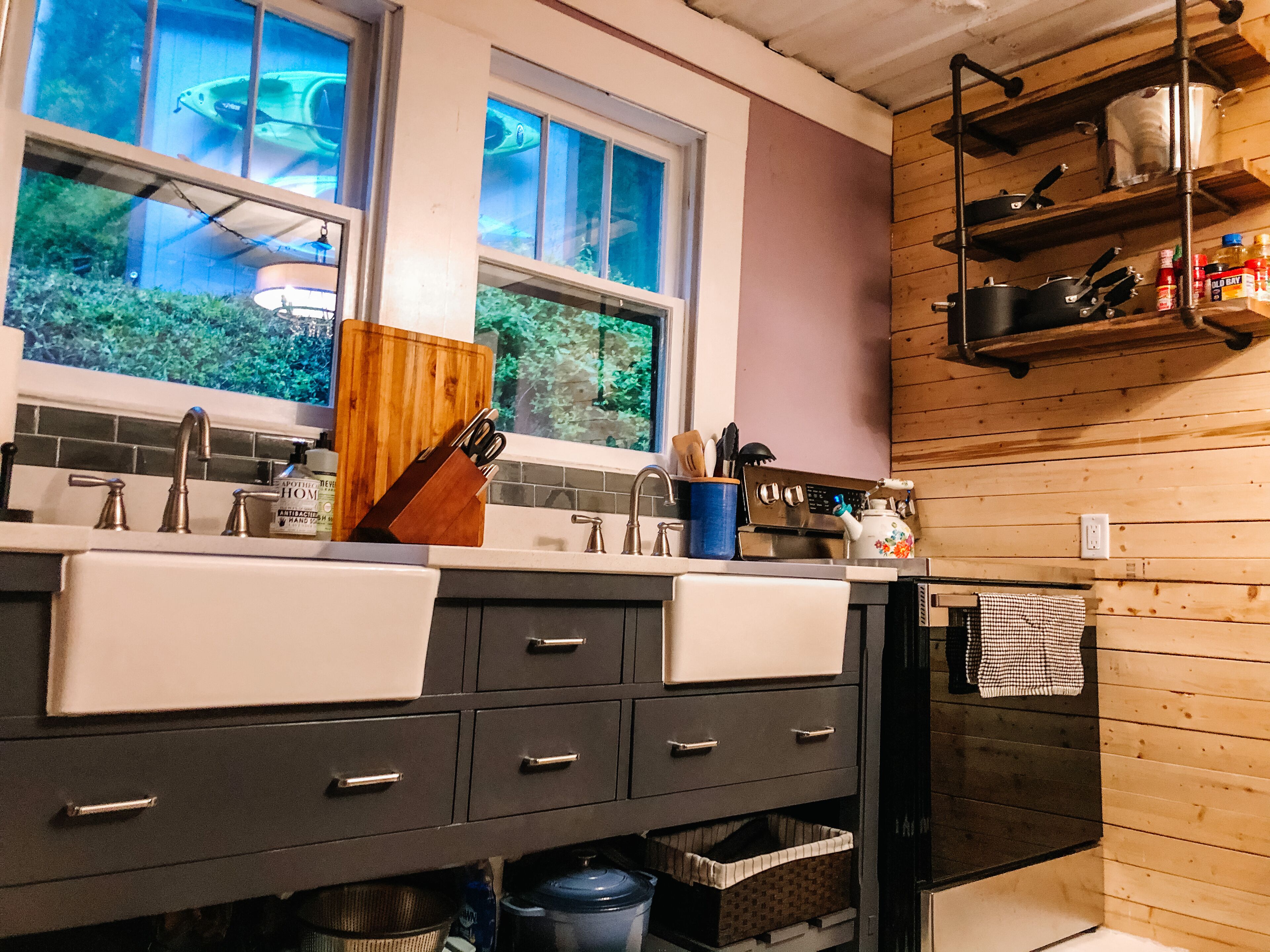 Cozy Cabin, firepit, kayaks near Watauga Lake