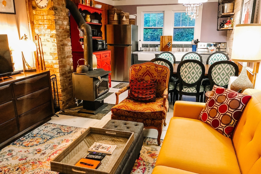 Cozy Cabin, firepit, kayaks near Watauga Lake