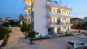 Front of property - Summer Point Hotel (Ksamil)