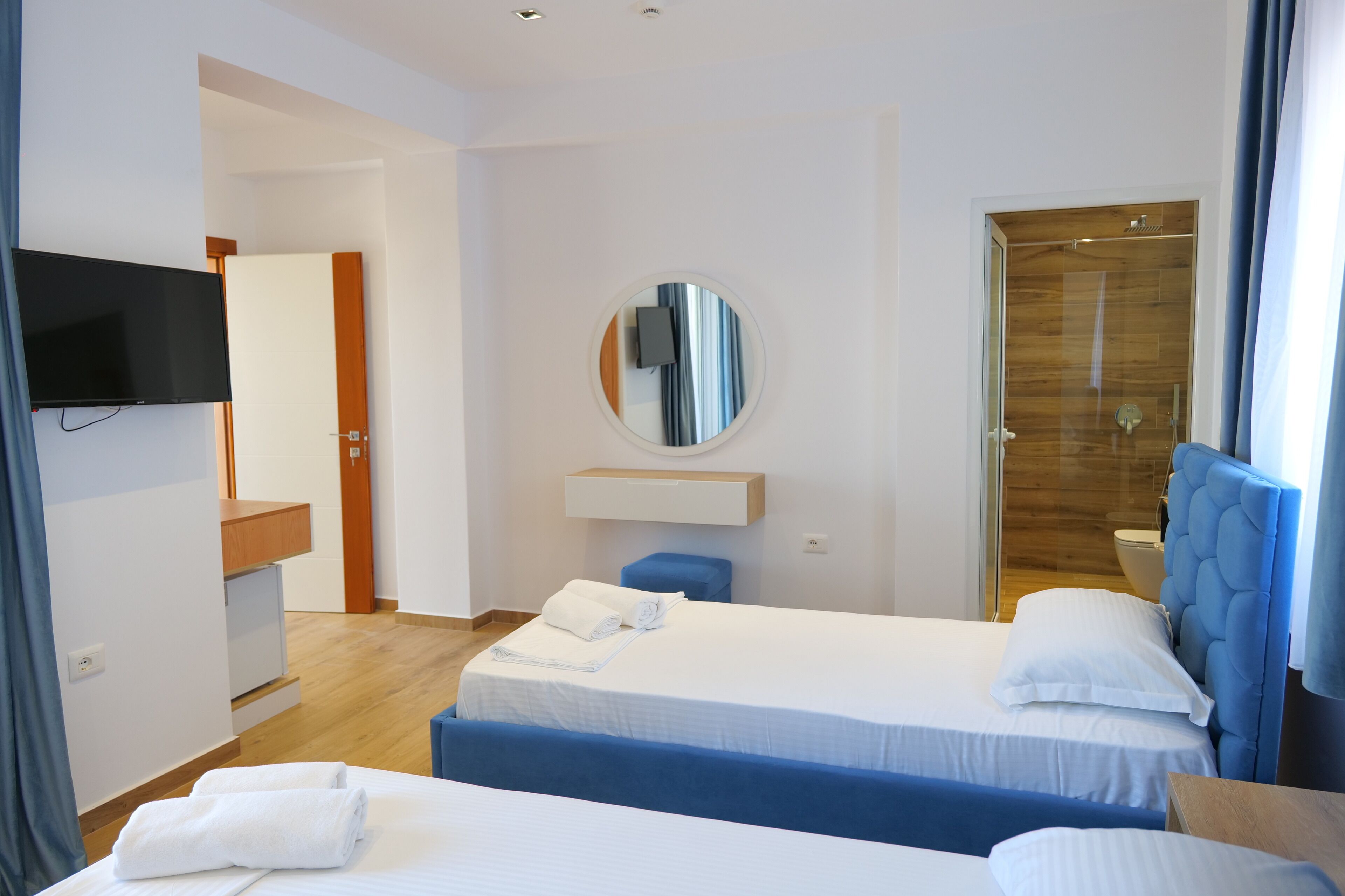 Photo - Summer Point Hotel