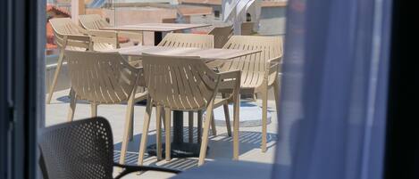 Chambre quadruple, balcon | Balcon