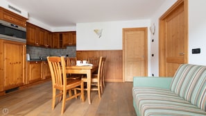 Interior - Funivia 1 - Two Bedroom Apartment, Sleeps 6 (Bormio)
