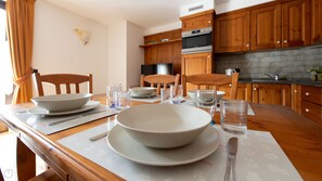 Dining - Funivia 1 - Two Bedroom Apartment, Sleeps 6 (Bormio)