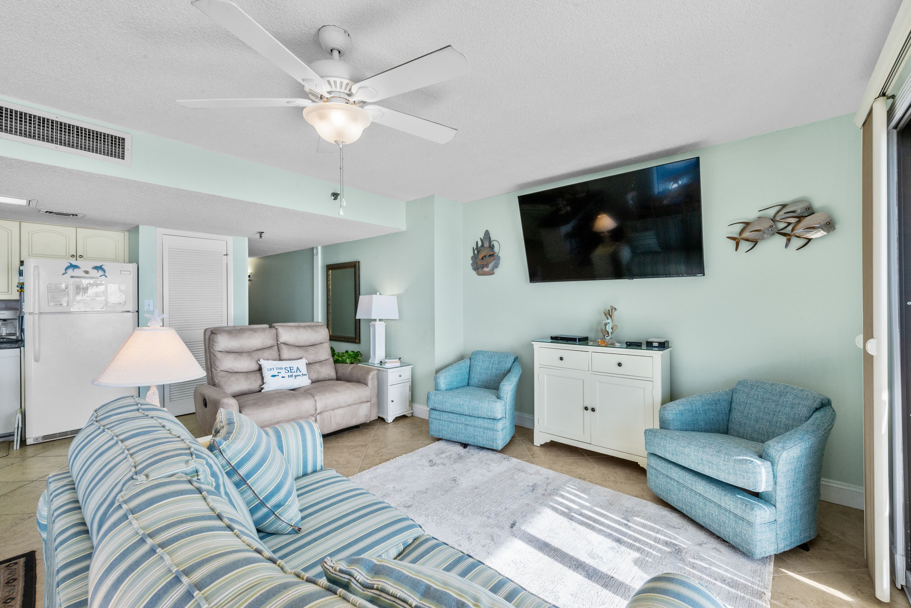 Buena Vista 608 - 3 Bedroom Ocean Front Unit - Ocean Views from LR & 2 Bedrooms