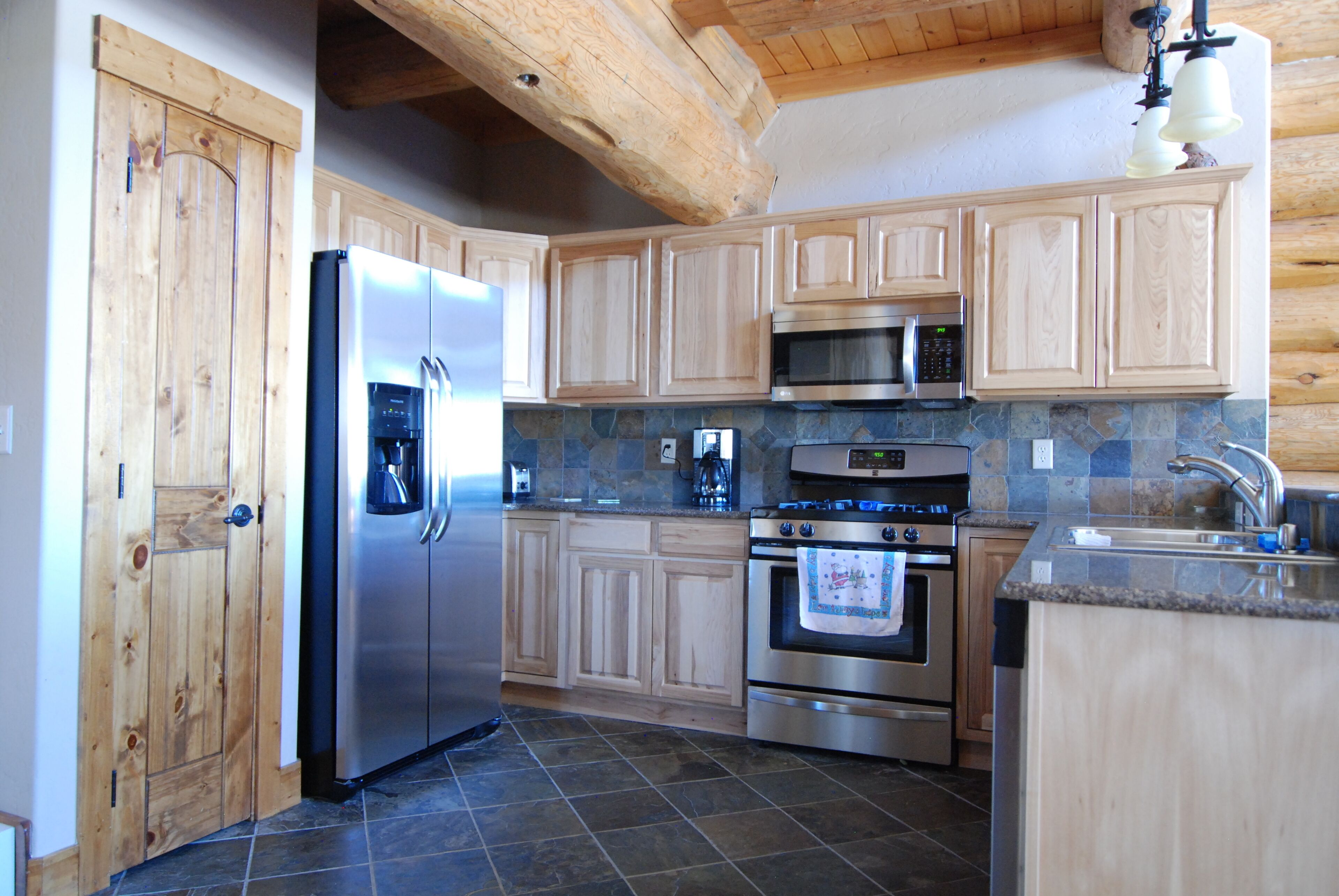 Luxurious Downtown Log Cabin