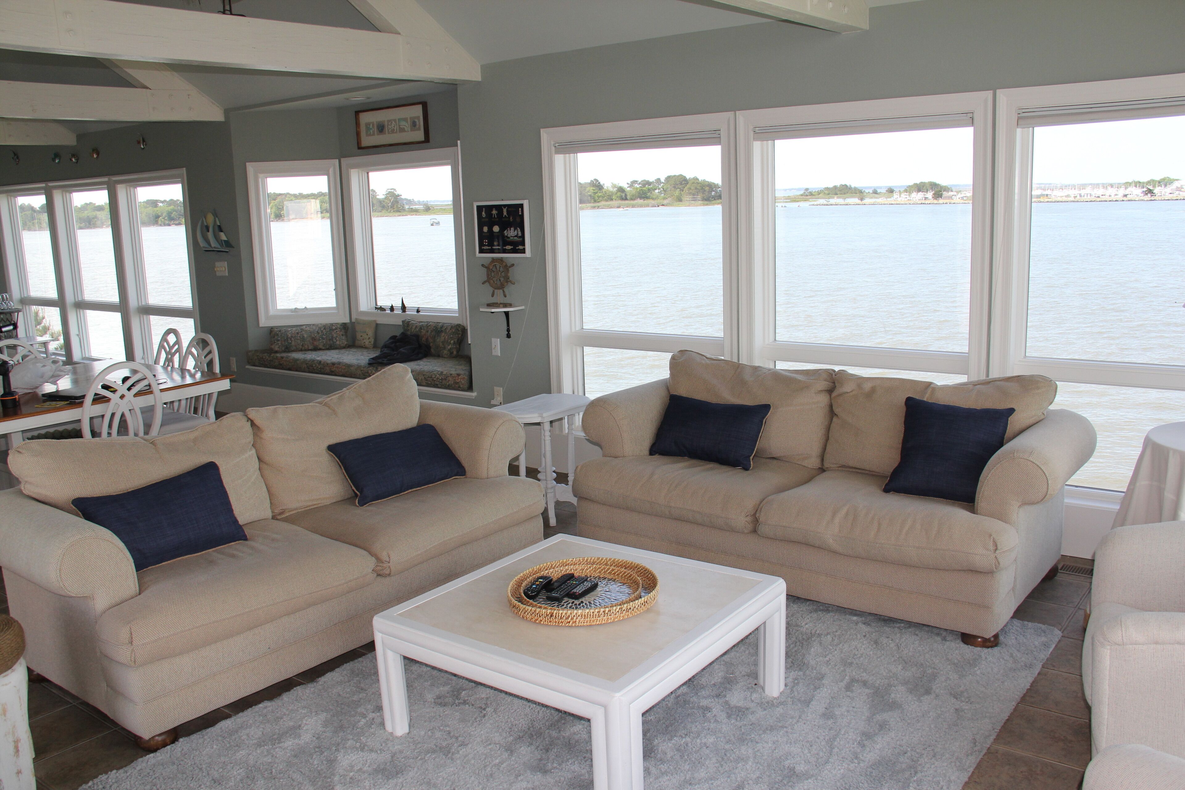 Breathtaking Sunrise-Sunset Views From Waterfront Home with Elevator