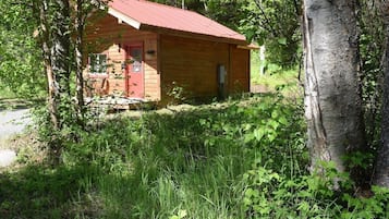 Cabane Supérieure, salle de bains attenante (Birch Cabin) | Extérieur