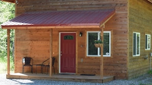 Exterior - Willow Cabin (Talkeetna)